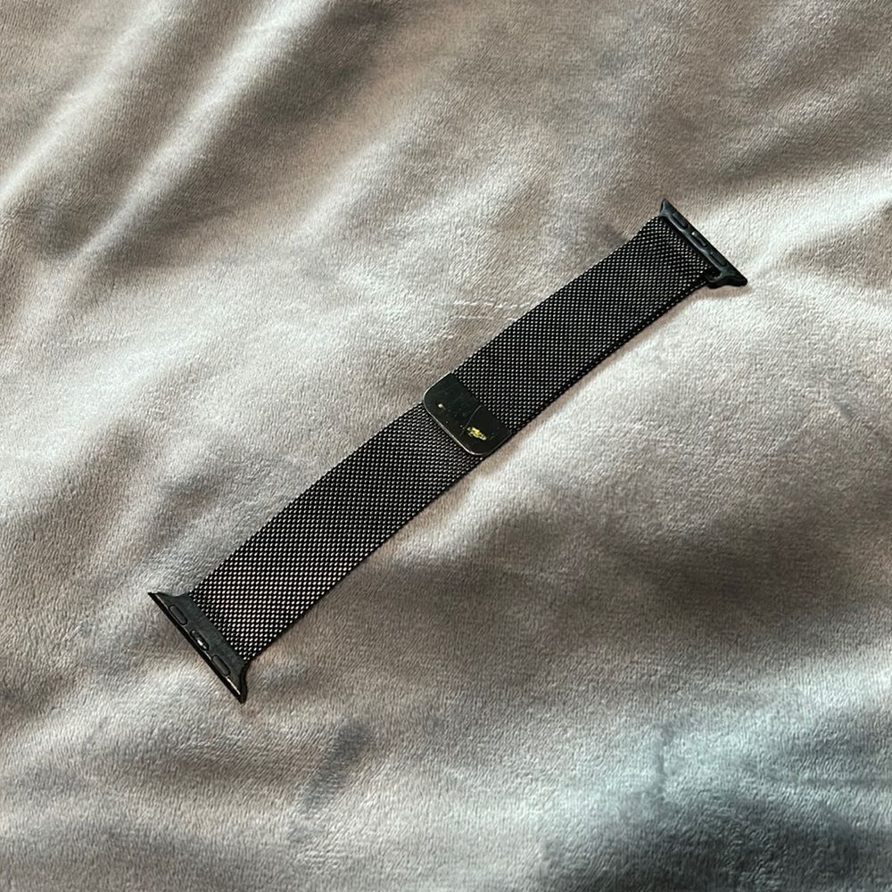 Black Metal Mesh Apple Watchband